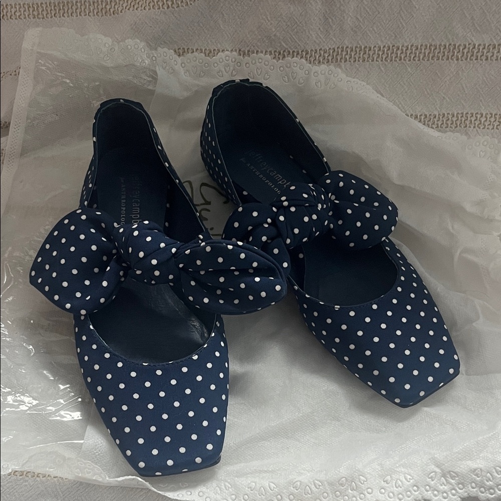 Jeffrey Campbell Bow Navy Polka Dot Flats Mary Jane size 7